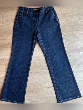 Ann Taylor Petites Curvy Fit Trouser Jeans Dark Wash Flare Size 2P EUC